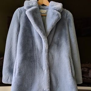 BRAND NEW Romy Faux Fur Coat in Topaz